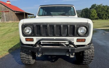 International-harvester-Scout-ii-1975-White-Black-1