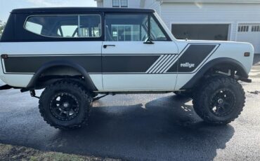 International-harvester-Scout-ii-1975-White-Black-5