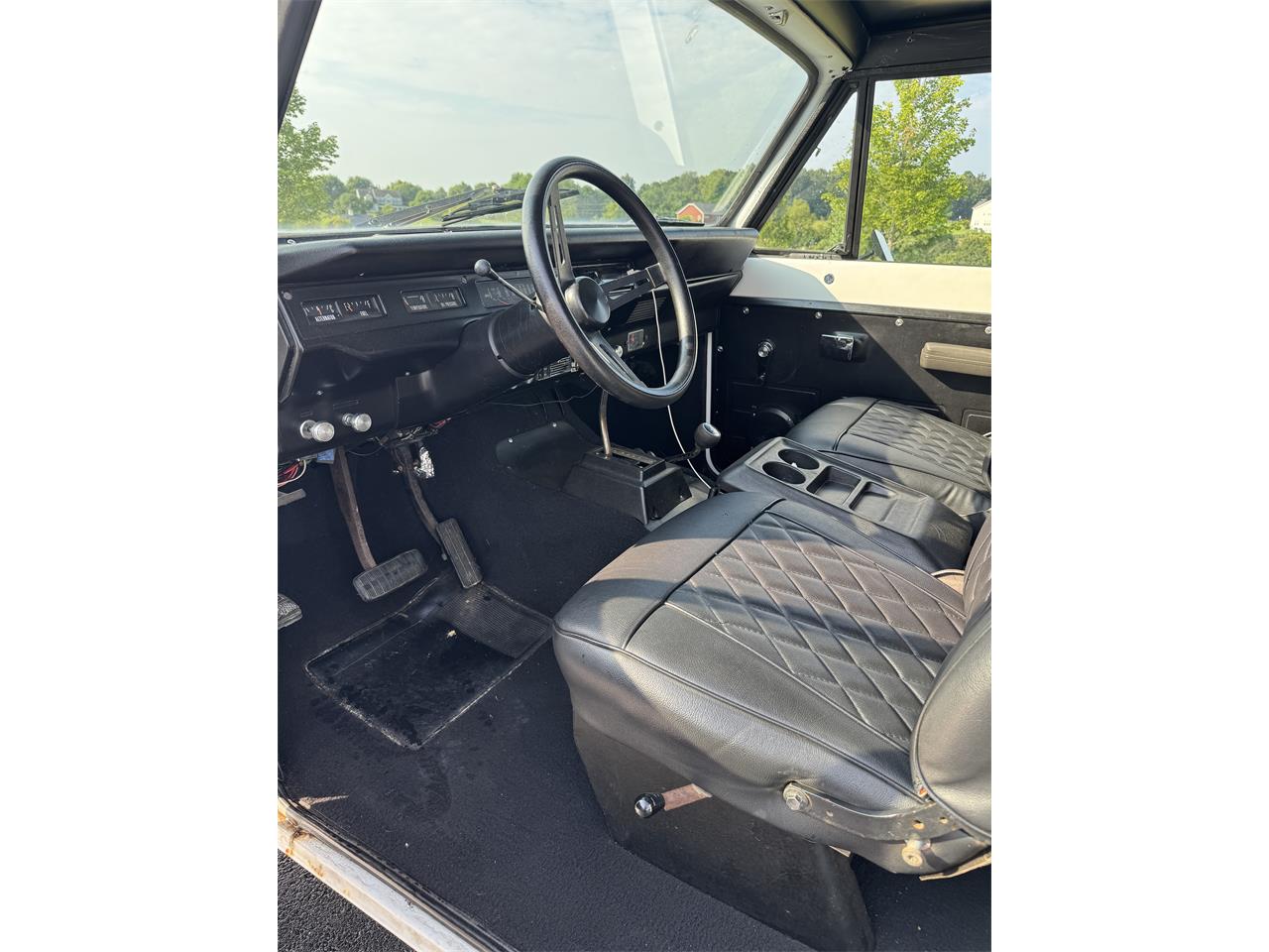 International-harvester-Scout-ii-1975-White-Black-9