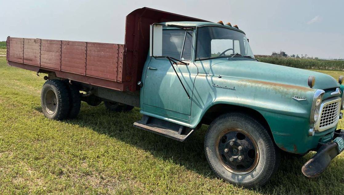 International-harvester-b160-1962-green-17