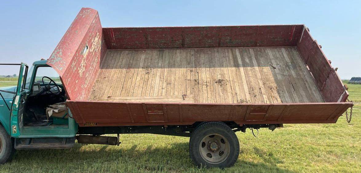 International-harvester-b160-1962-green-8