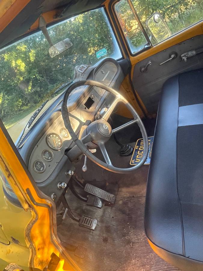 International-harvester-c1200-pickup-1964-yellow-4