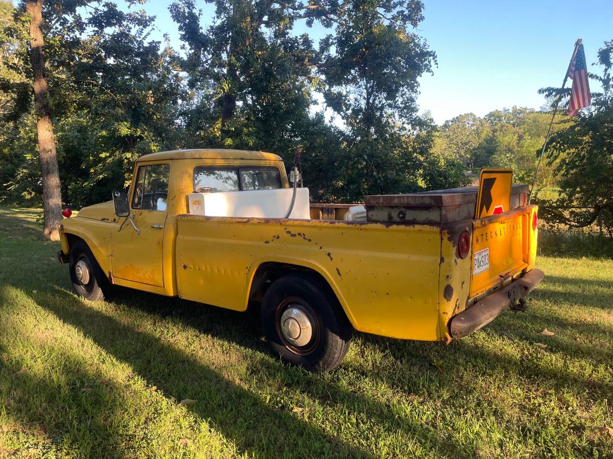 International-harvester-c1200-pickup-1964-yellow-6