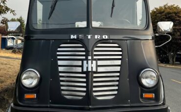 International-harvester-metro-1957-black-1