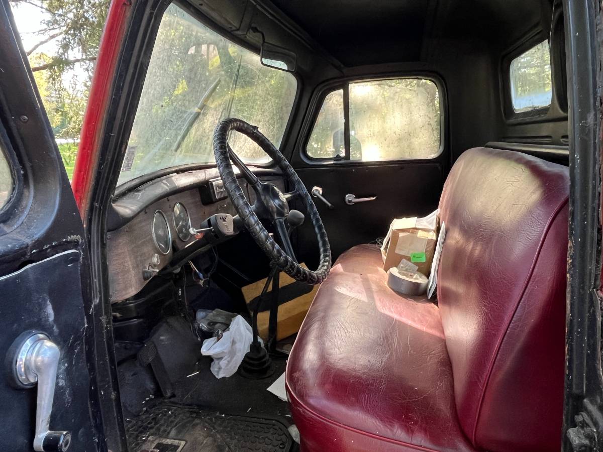 International-harvester-r120-1955-1