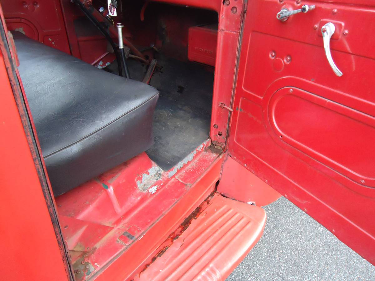 International-kb2-1949-red-16