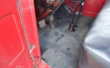 International-kb2-1949-red-17