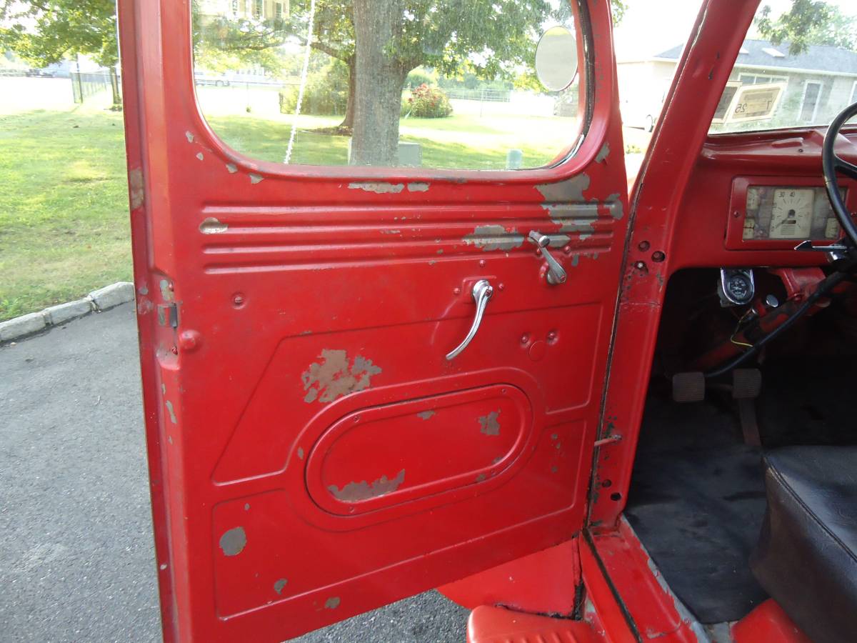 International-kb2-1949-red-18