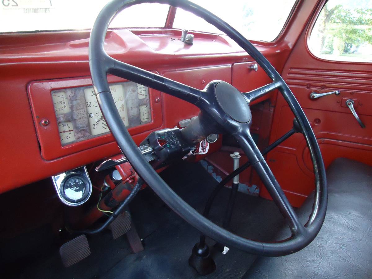 International-kb2-1949-red-19