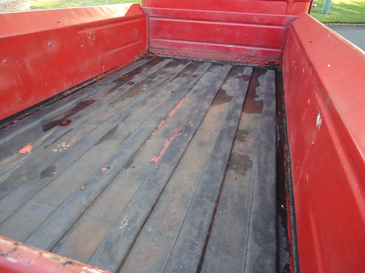 International-kb2-1949-red-23