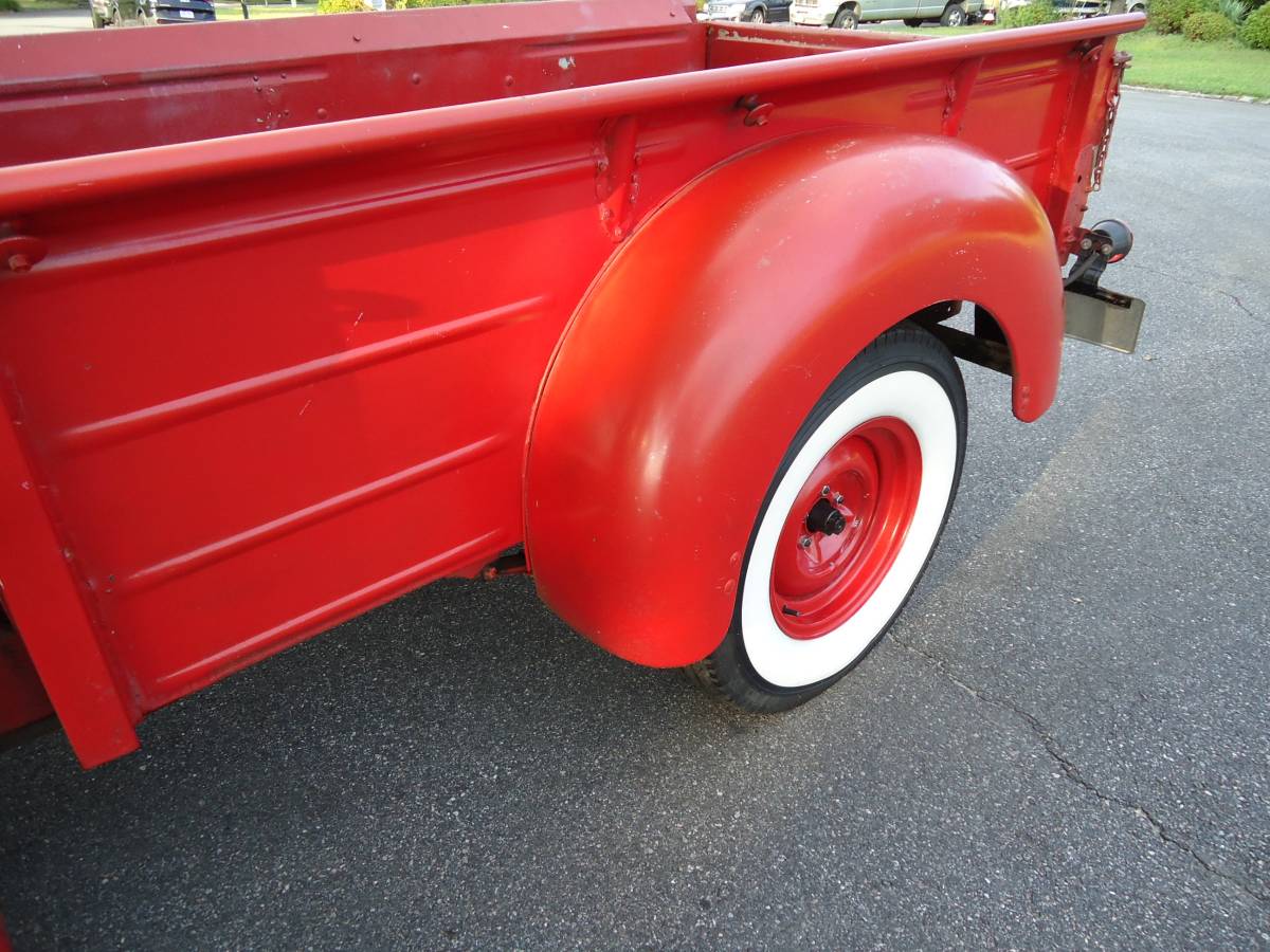 International-kb2-1949-red-9