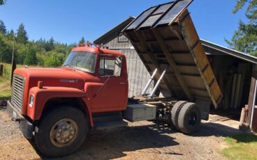 International-load-star-1700-truck-1977-red-1