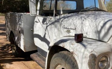 International-loadstar-1970-white-2