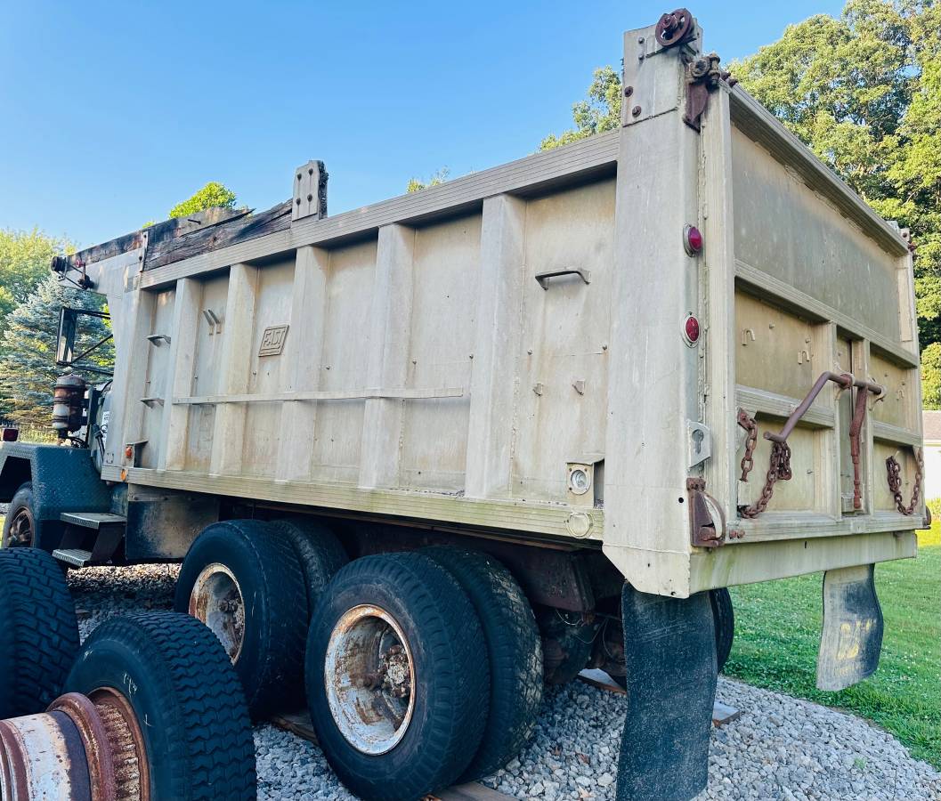 International-m623-70-cbe-diesel-1970-17