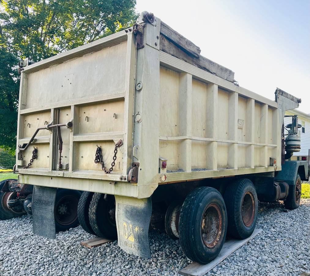 International-m623-70-cbe-diesel-1970-19