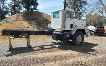 International-moddl-5070-diesel-1993-white-4