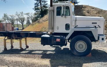 International-moddl-5070-diesel-1993-white-6
