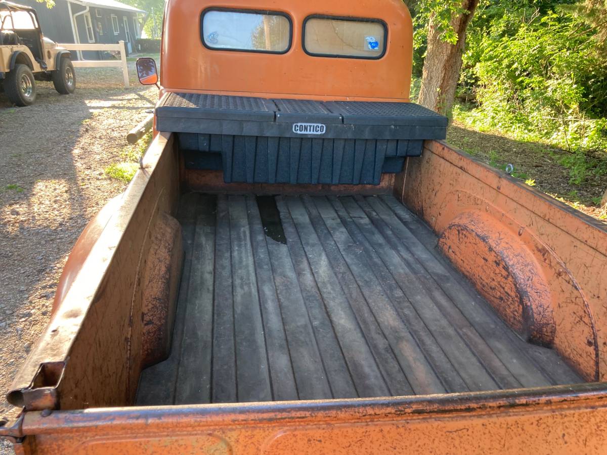 International-r-110-series-1954-orange-3