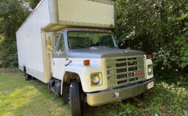 International-s1600-diesel-1988-silver-1