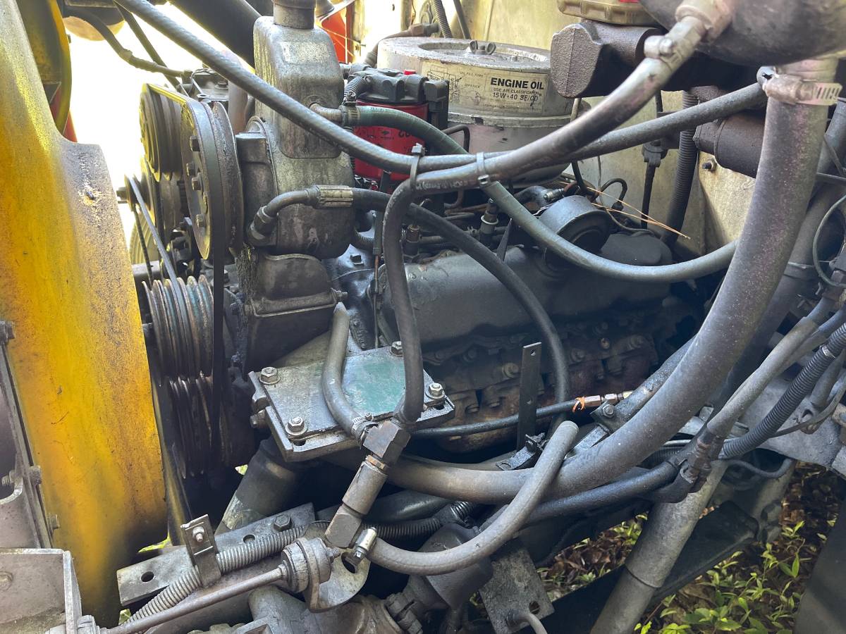 International-s1600-diesel-1988-silver-12