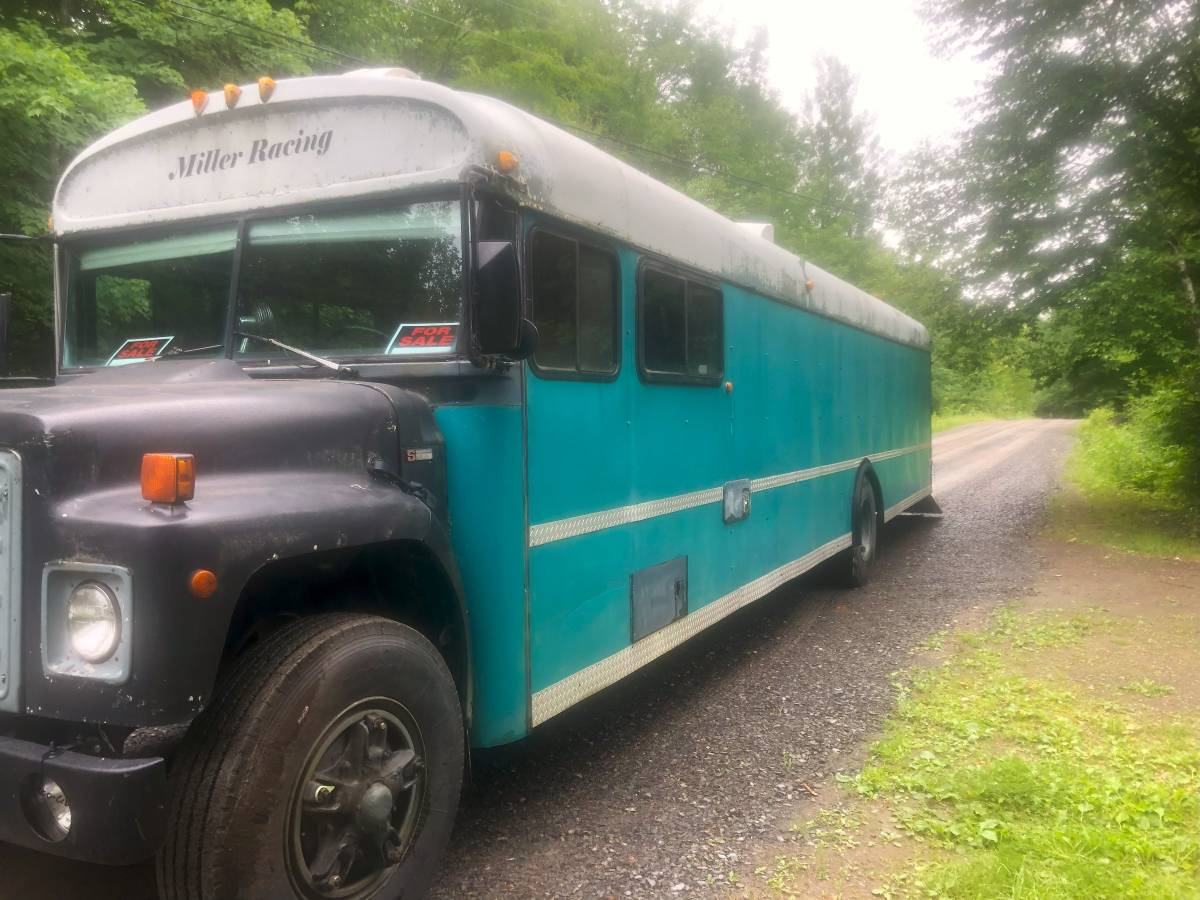 International-s1700-diesel-1984-green-22