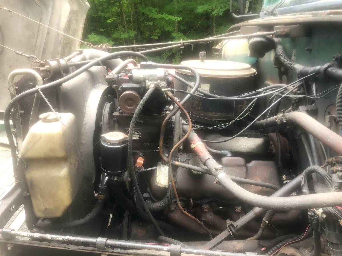 International-s1700-diesel-1984-green-9