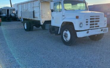International-s1900-diesel-1987-white-5