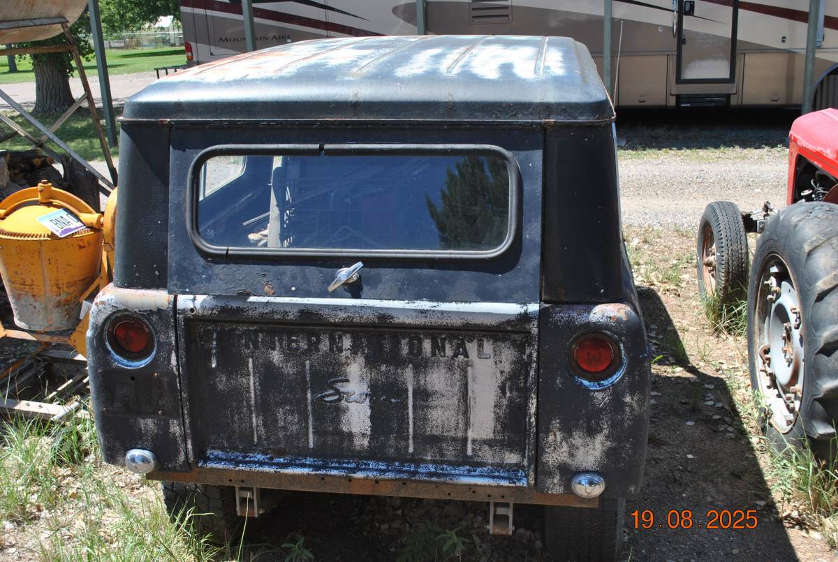 International-scout-1969-black-7