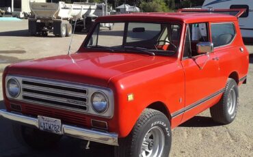 International-scout-1972-red-3