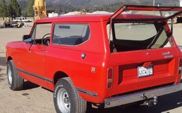 International-scout-1972-red