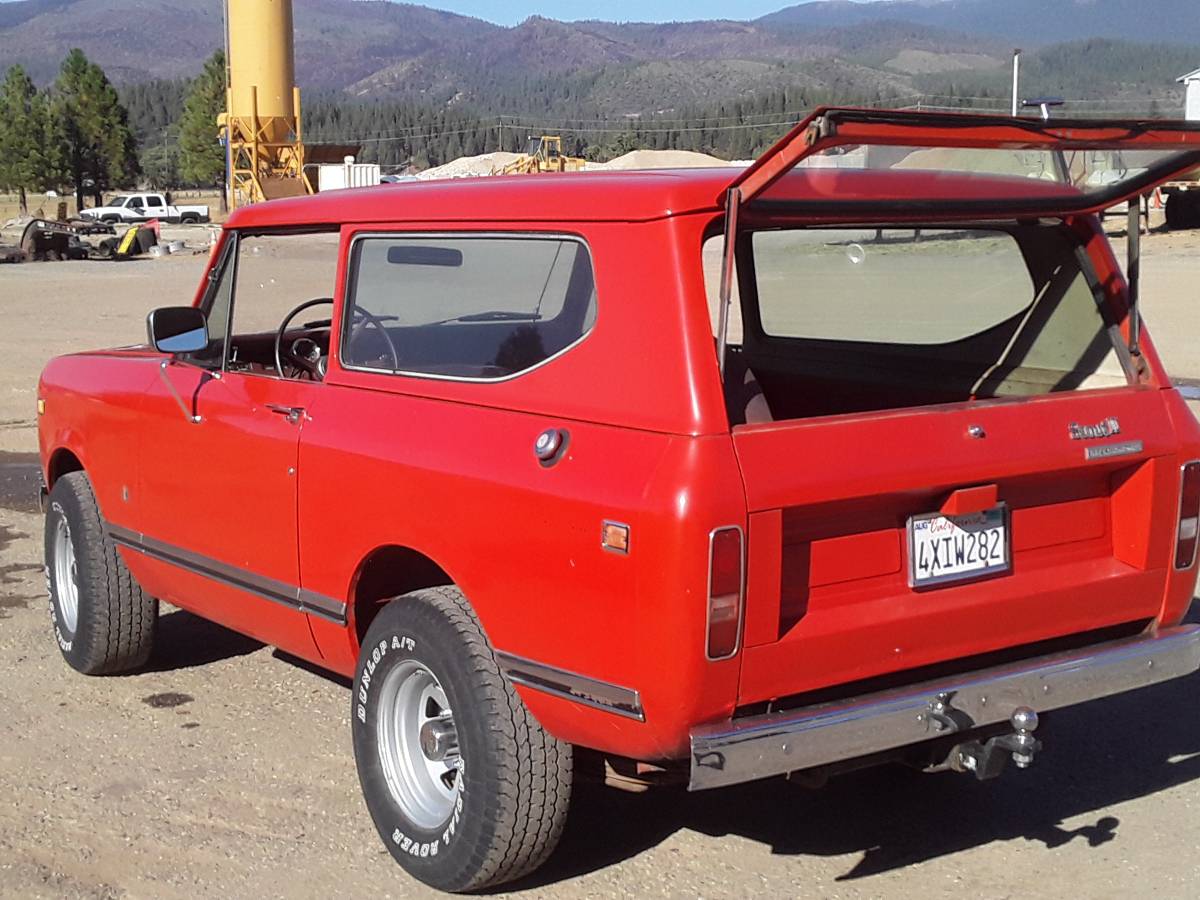International-scout-1972-red