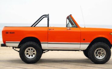 International-scout-1975-orange-6