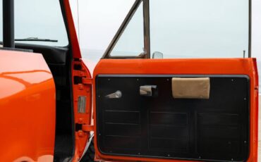 International-scout-1975-orange-9