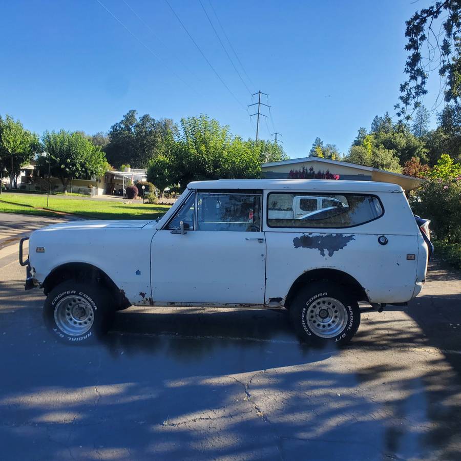 International-scout-2-1973-white-12