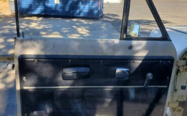 International-scout-2-1973-white-3