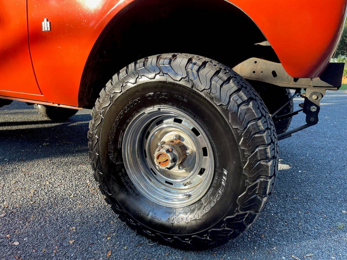 International-scout-ii-1975-orange-10