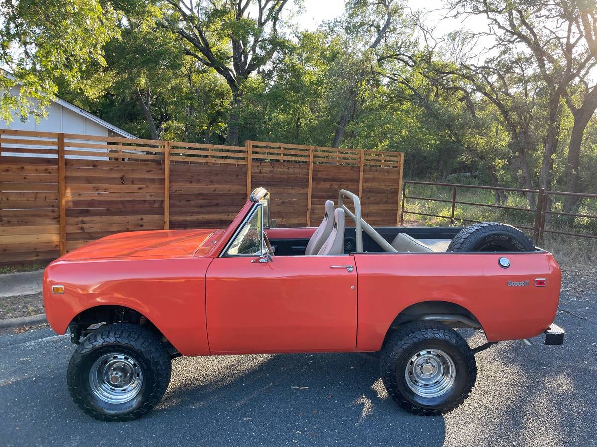 International-scout-ii-1975-orange-16