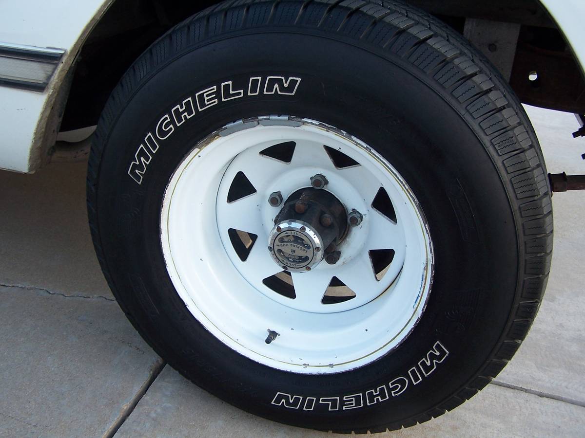 International-scout-terra-ii-1979-white-18