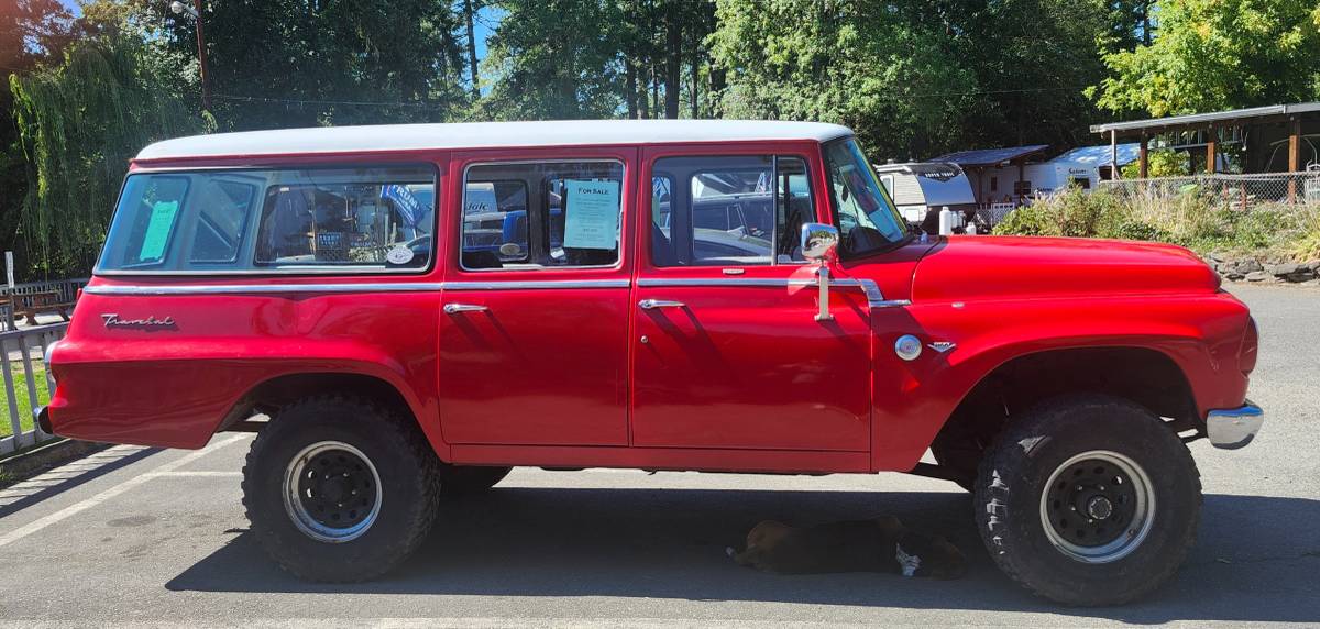 International-travelall-1963-red