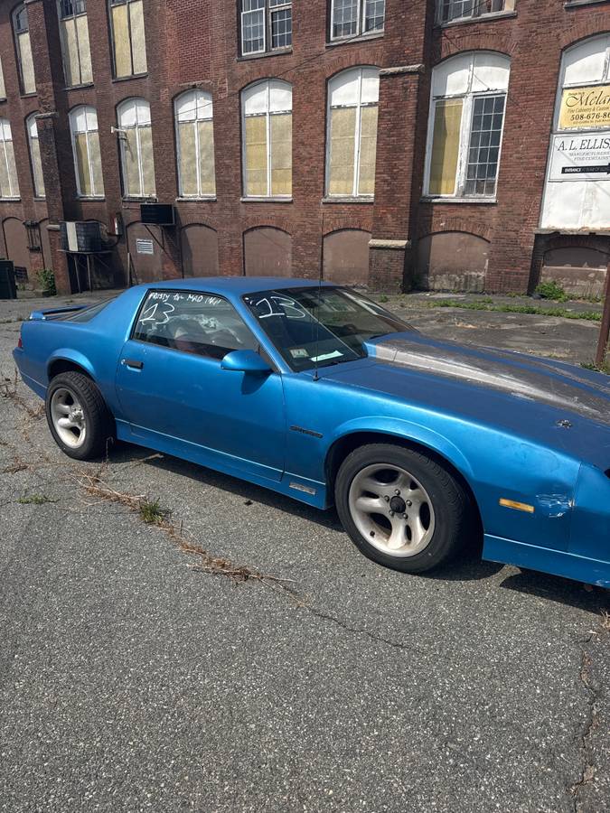 Iroc-camaro-1985-blue-1