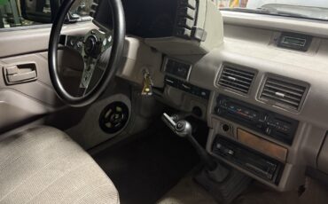 Isuzu-Conventional-1991-12