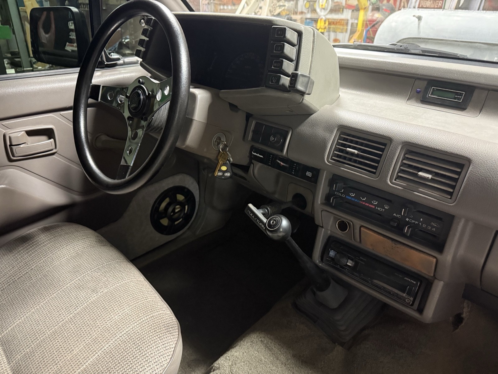 Isuzu-Conventional-1991-12
