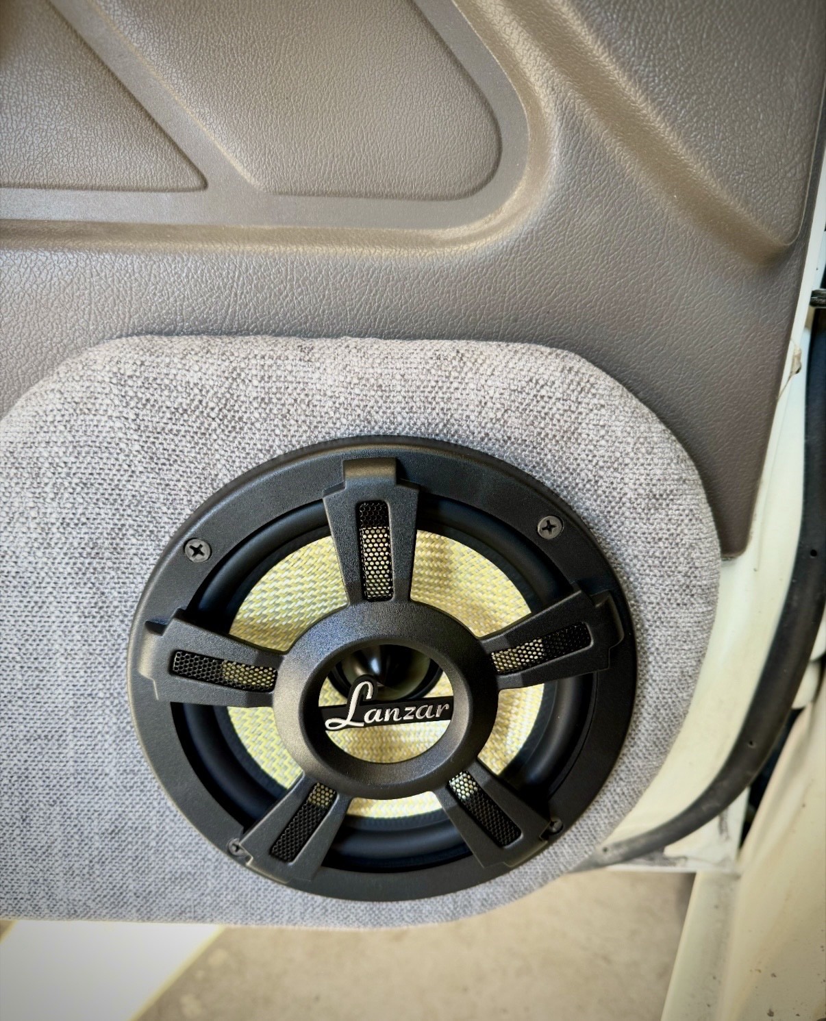 Isuzu-Conventional-1991-16