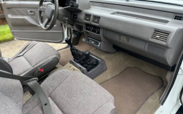 Isuzu-amigo-1990-11
