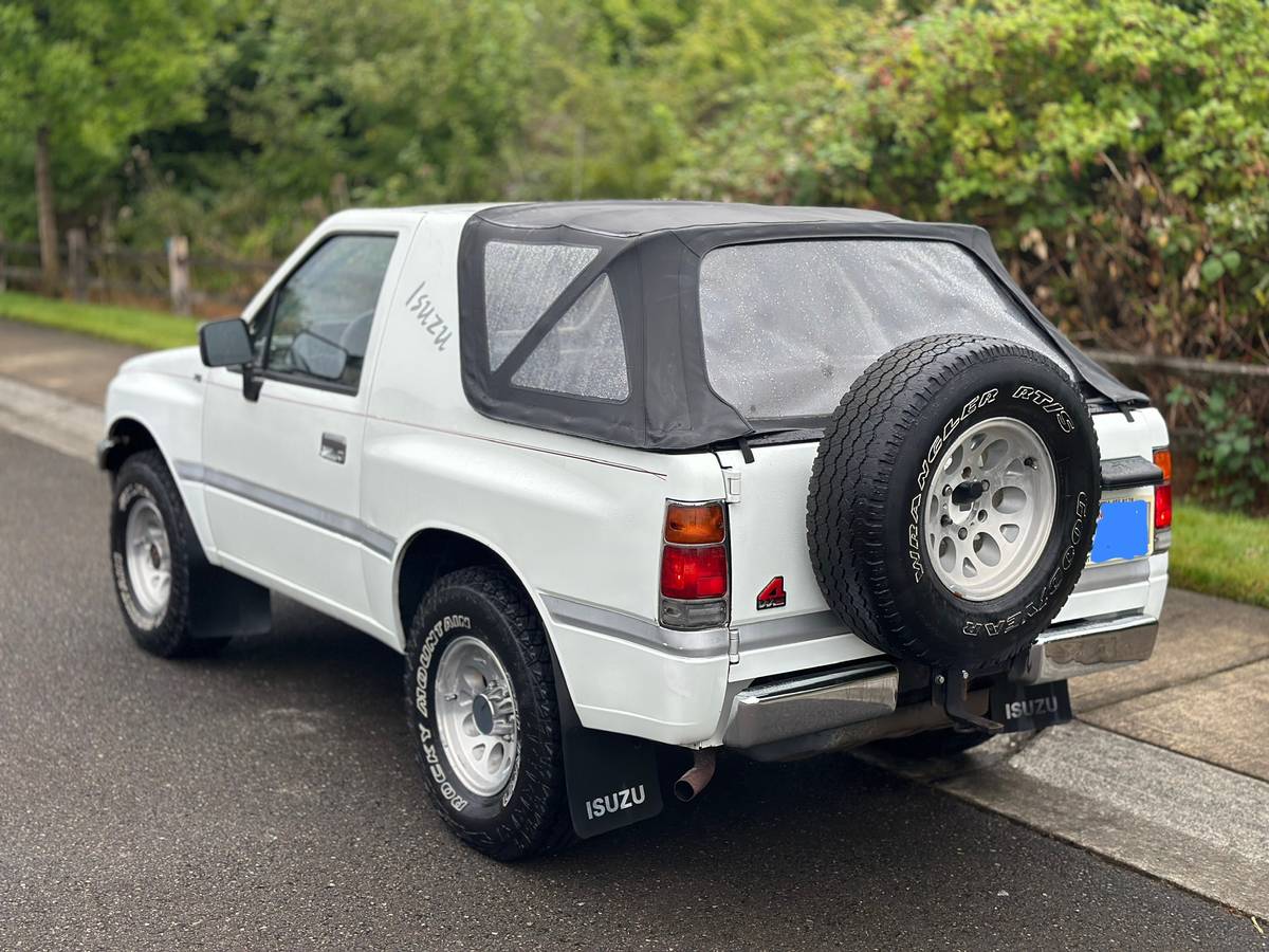 Isuzu-amigo-1990-2