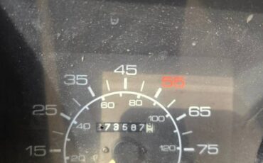 Isuzu-box-truck-diesel-1991-3