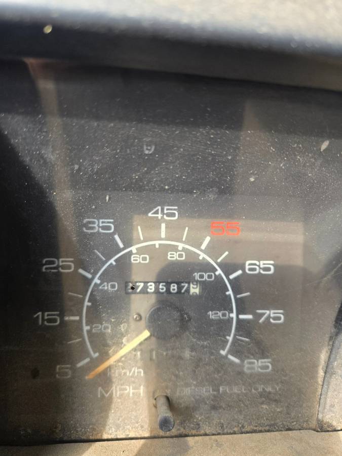 Isuzu-box-truck-diesel-1991-3