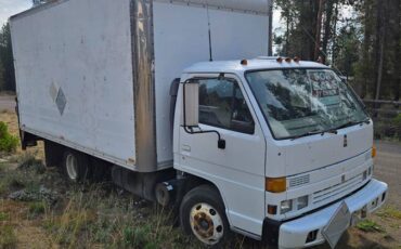 Isuzu-box-truck-diesel-1991