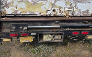Isuzu-box-truck-diesel-1991-4