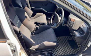 Isuzu-gemini-1991-white-17